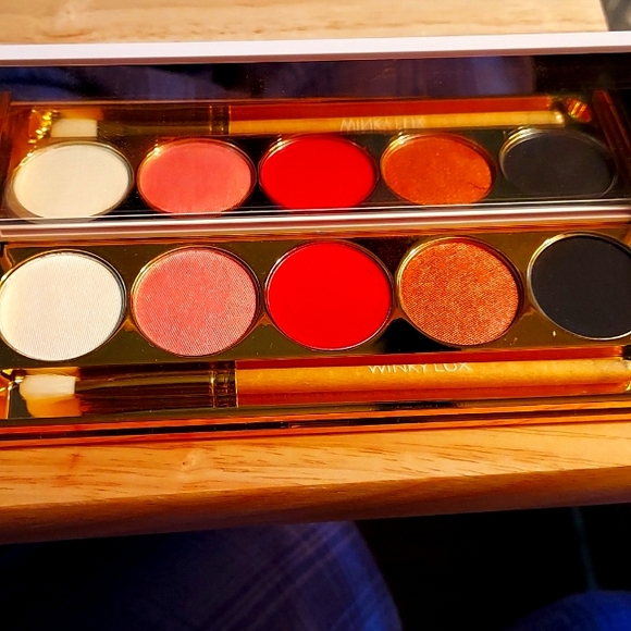 Winky Lux eyeshadow palette - Picture 3 of 5
